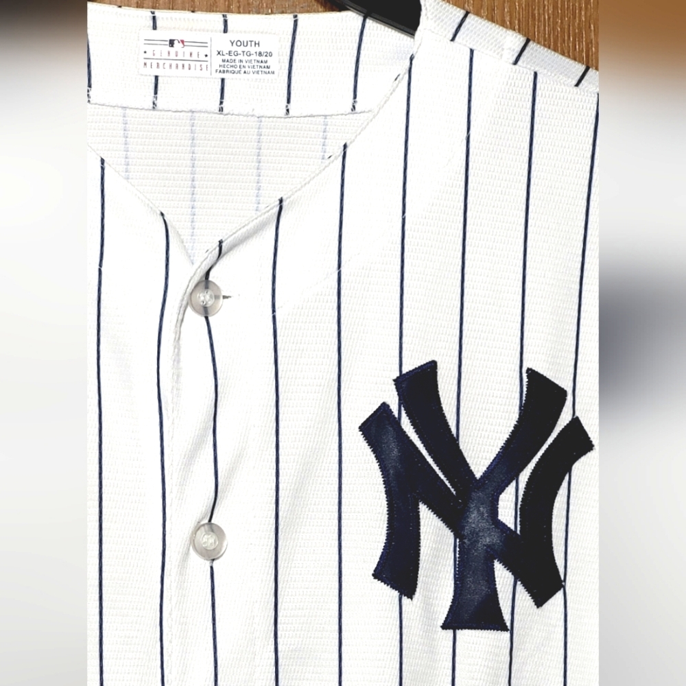 MLB Genuine Merchandise TORRES 25 Jersey Tee Youth XL 18-20 - Picture 9 of 12